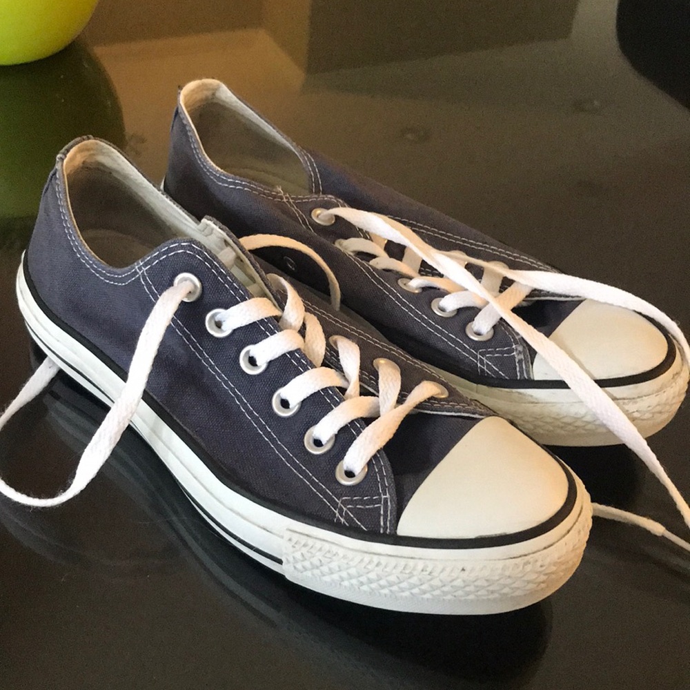 Navy converse